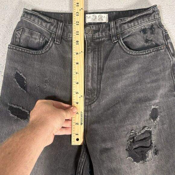 We The Free Crvy Jeans Women’s Size 28 High Rise Straight Leg Distressed Black - Picture 5 of 12